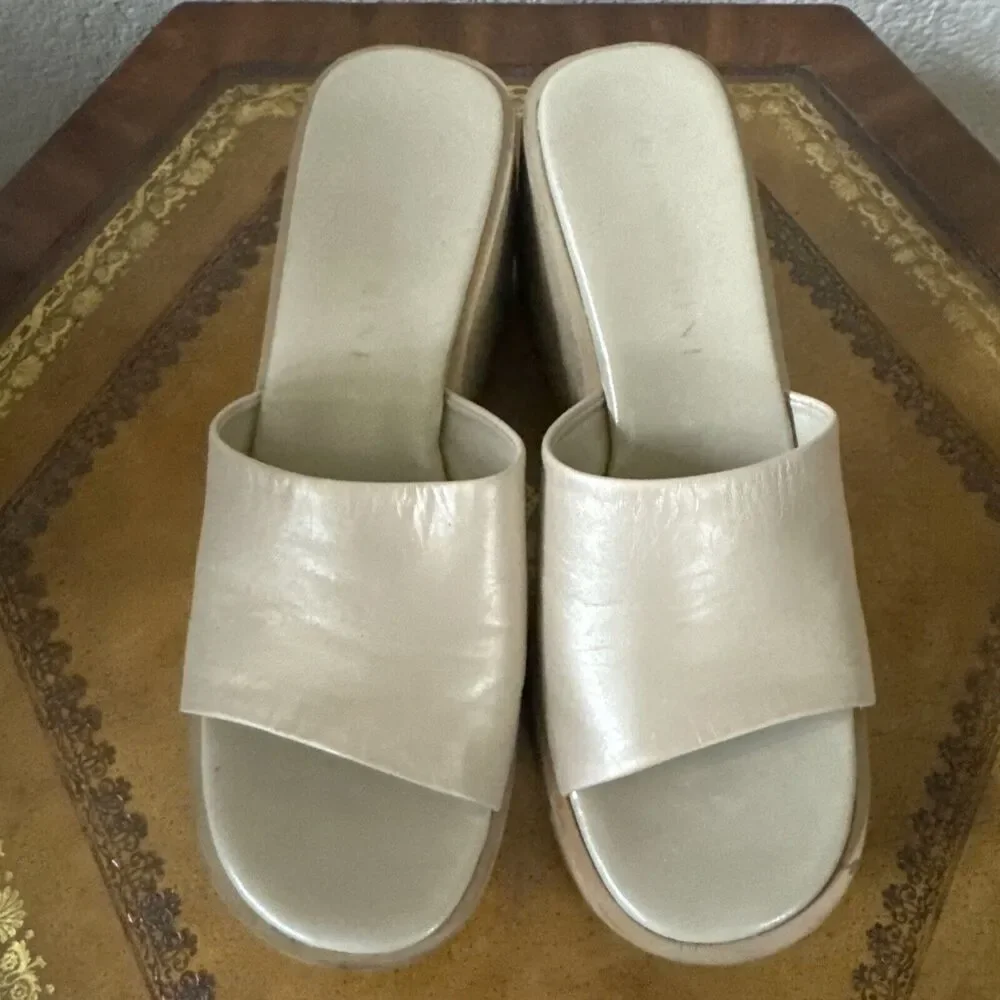 Gianni Bini Light Gold Sandals‎ Womens 7.5 M Cork Wedge Platform Heels Slides